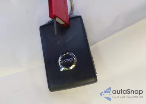 2024 Volvo Xc40 B5 Plus Bright Theme z USA, uszkodzony, nr VIN YV4L12UE8R2314411